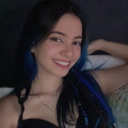 Camera Prive – Querendo descobrir o que é o Camera Prive? Está em busca de um site que está crescendo rapidamente e é perfeito para aqueles que gostam de conversar com mulheres online na webcam.