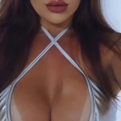 Omegle Web – Você já sentiu saudade daquele frio na barriga ao clicar em “Next” e conhecer alguém novo? O Omegle deixou um vazio enorme quando fechou as portas em 2023. Mas agora, o Omegle Web chegou para reacender essa chama!