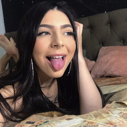 Omegle Web – Você já sentiu saudade daquele frio na barriga ao clicar em “Next” e conhecer alguém novo? O Omegle deixou um vazio enorme quando fechou as portas em 2023. Mas agora, o Omegle Web chegou para reacender essa chama!