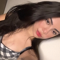 Conheça o Camera Prive – Preparado para conhecer o Camera Prive? O site que vai deixar suas noites ainda mais quentes? Aqui é onde o entretenimento adulto ganha vida, com modelos deslumbrantes prontas para te levar ao delírio na frente da webcam.