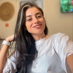 Stripchat: Bate-papo adulto por webcam – StripChat é um site de webcam ao vivo que oferece shows de sexo gratuitos e privados para adultos.